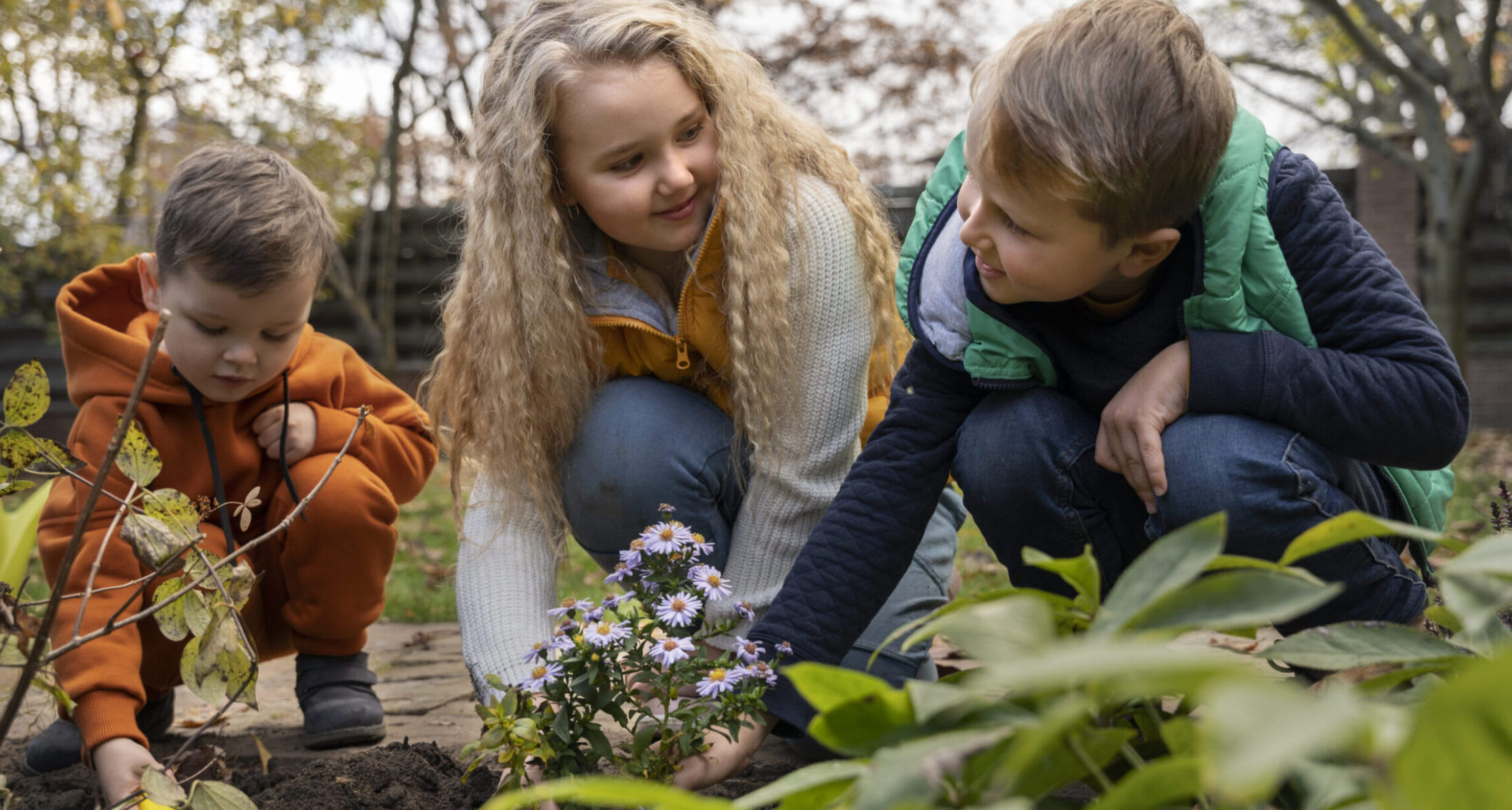 Cultivando el futuro y los increíbles beneficios de los huertos en los colegios