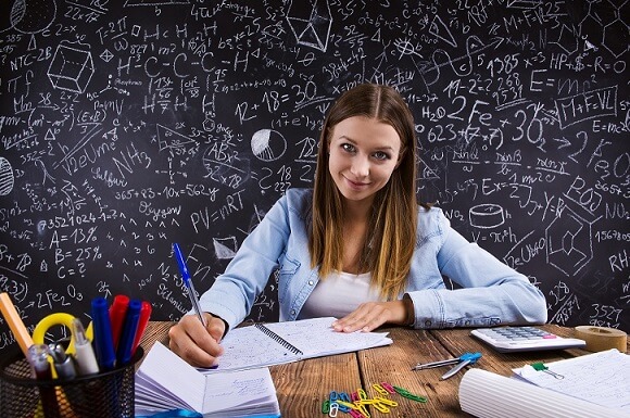 ¿Te pagan por estudiar? Cómo el uso inteligente de la tecnología amplifica el proceso educativo